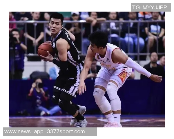 郭艾伦挑战极限负重深蹲成绩惊人20个获满分引发媒体热议